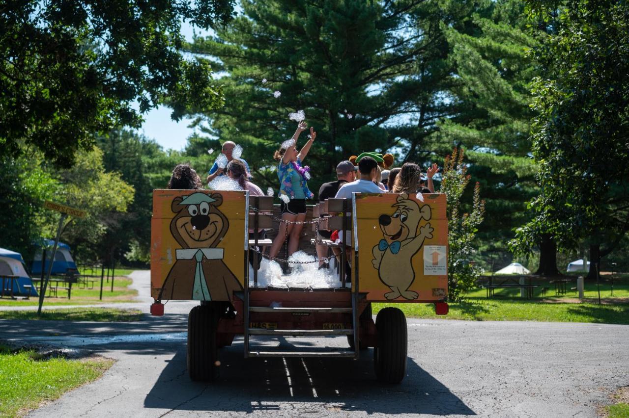 Yogi Bear'S Jellystone Park Camp-Resort Wisconsin Dells Lake Delton Luaran gambar